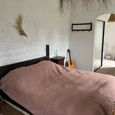 Les Roques Villa Saint-Vincent-Rive-dʼOlt