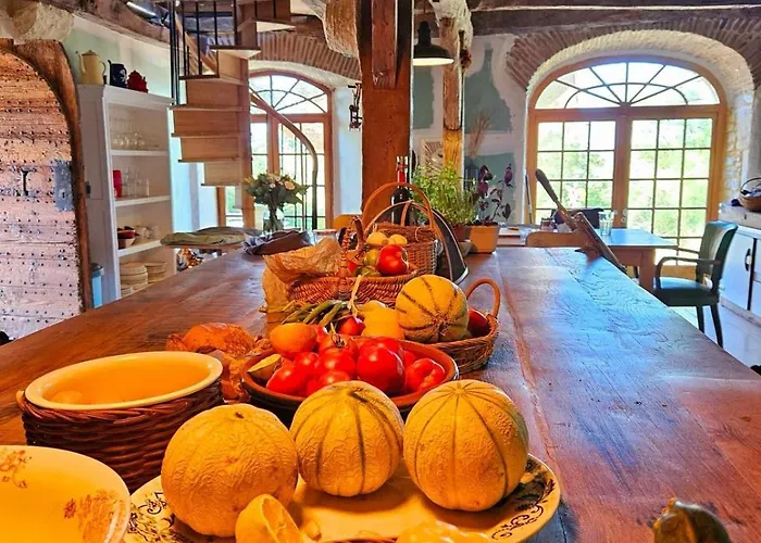 Les Roques Villa Saint-Vincent-Rive-dʼOlt