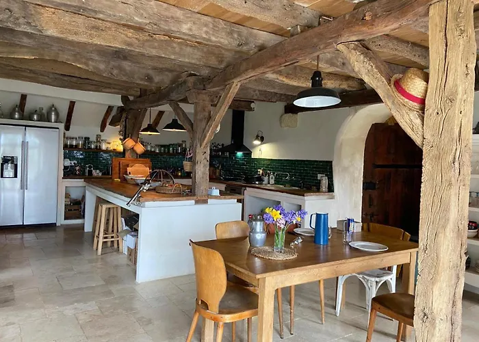 Les Roques Saint-Vincent-Rive-dʼOlt